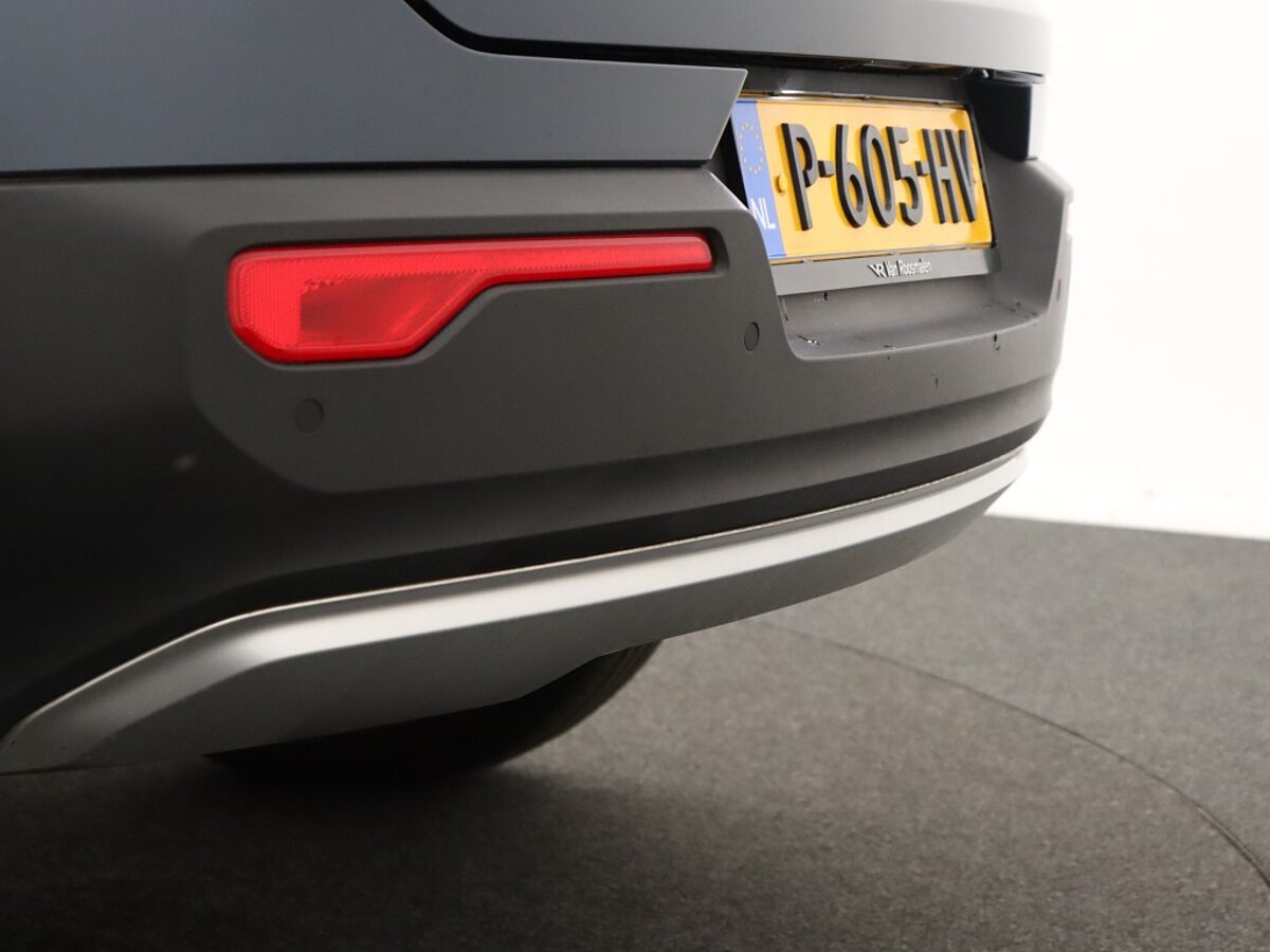 35487775 volvo xc40 1 5 t5 phev inscription panomama dak harman kardon leder b94f2a