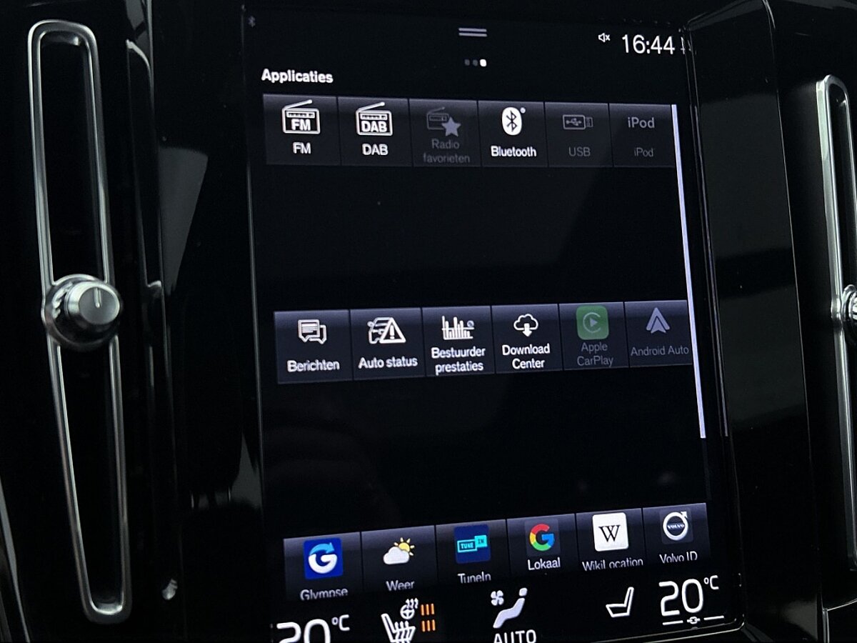45493404 volvo xc40 1 5 t4 recharge r design panoramadak 39