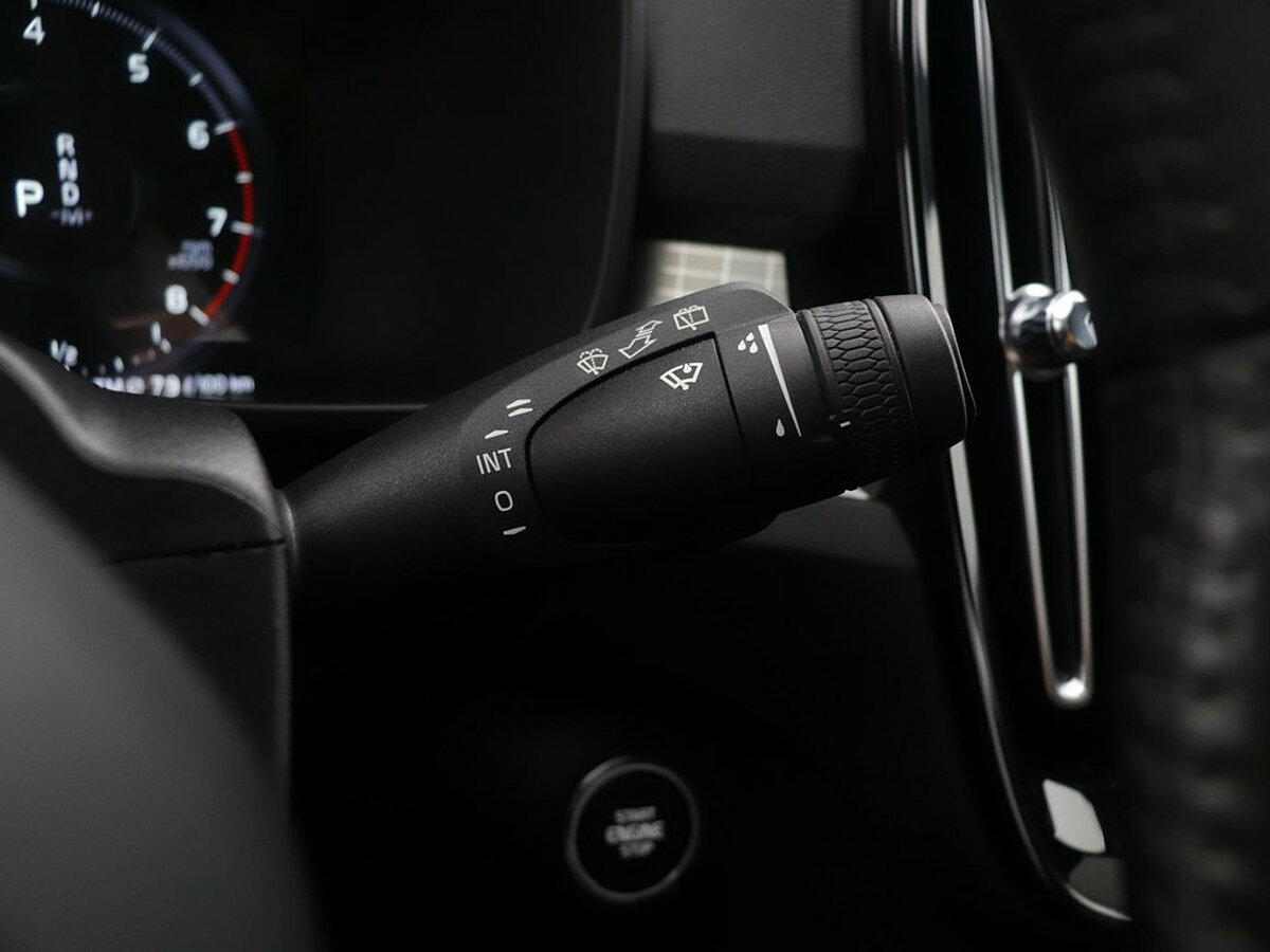 34450922 volvo xc40 1 5 t3 automaat momentum pro 24 mnd garantie donker glas 87