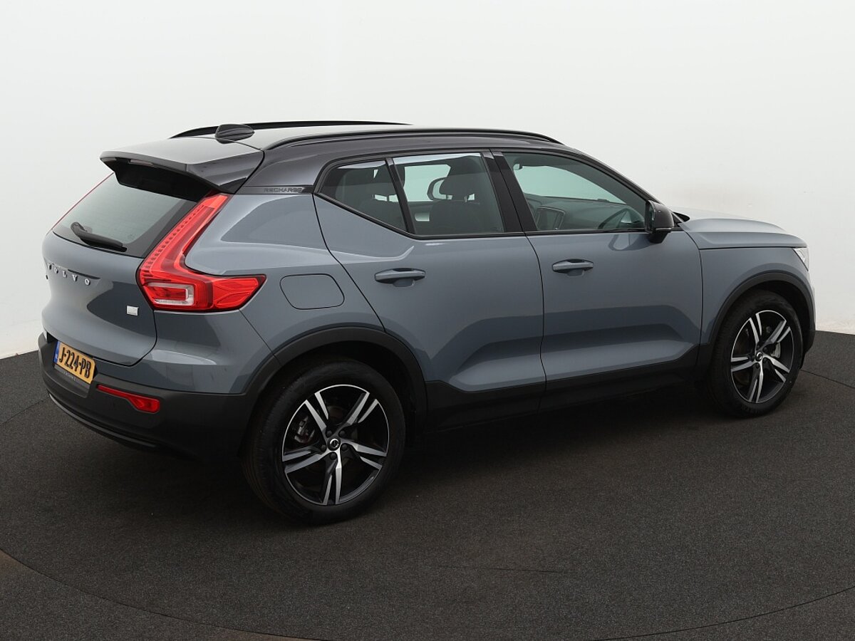35603828 volvo xc40 1 5 t4 recharge r design expression 60