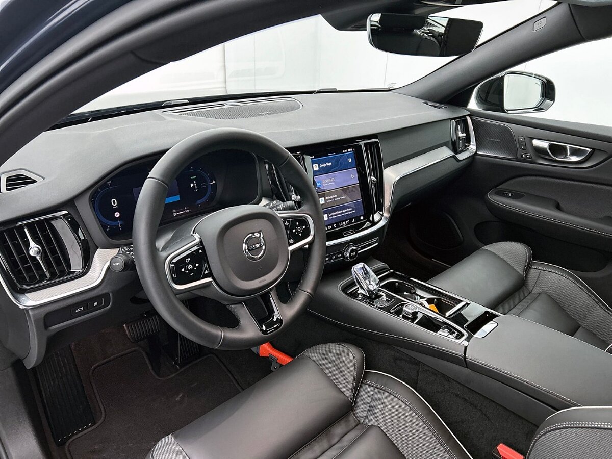 49424575 volvo v60 2 0 t6 plus dark trekhaak sport leder 360 blis pilot 58