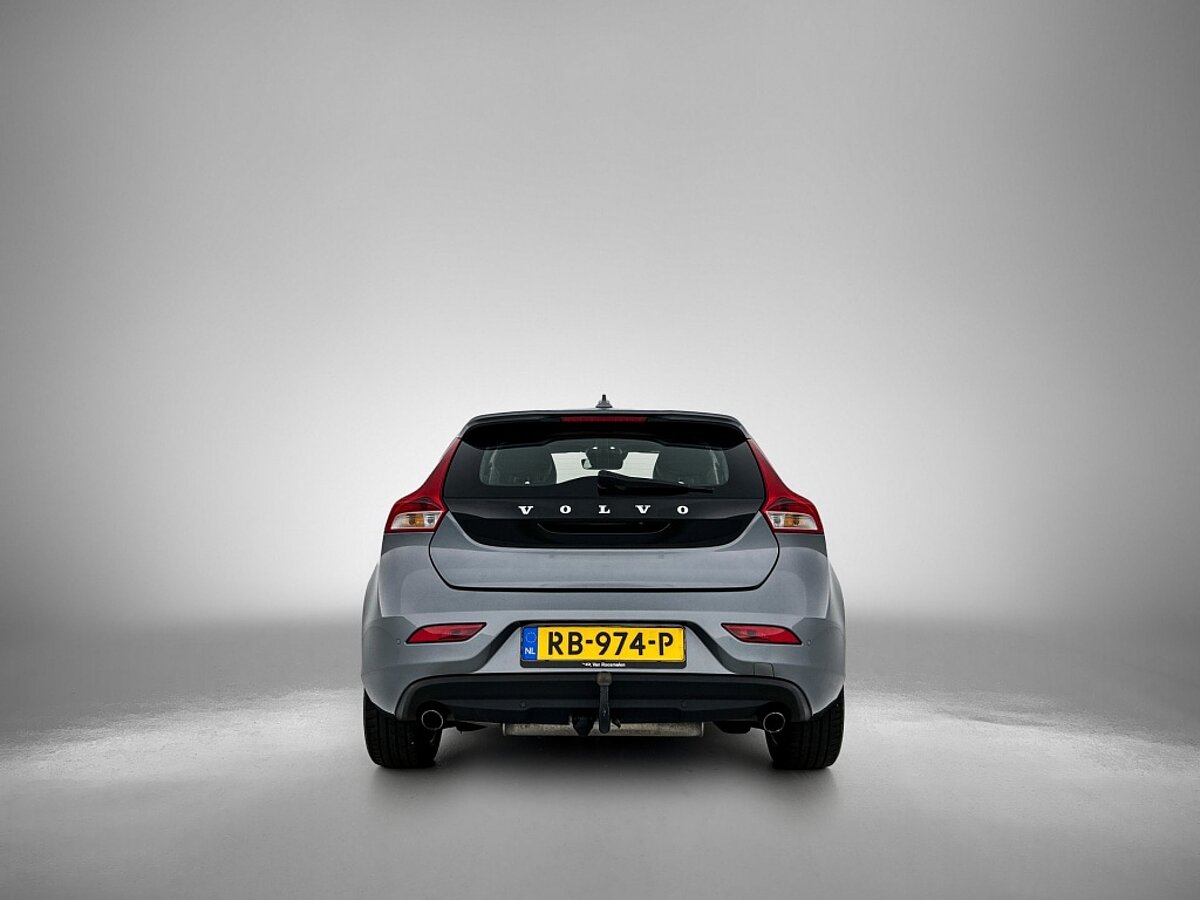 47390274 volvo v40 2 0 t3 nordic 3 02