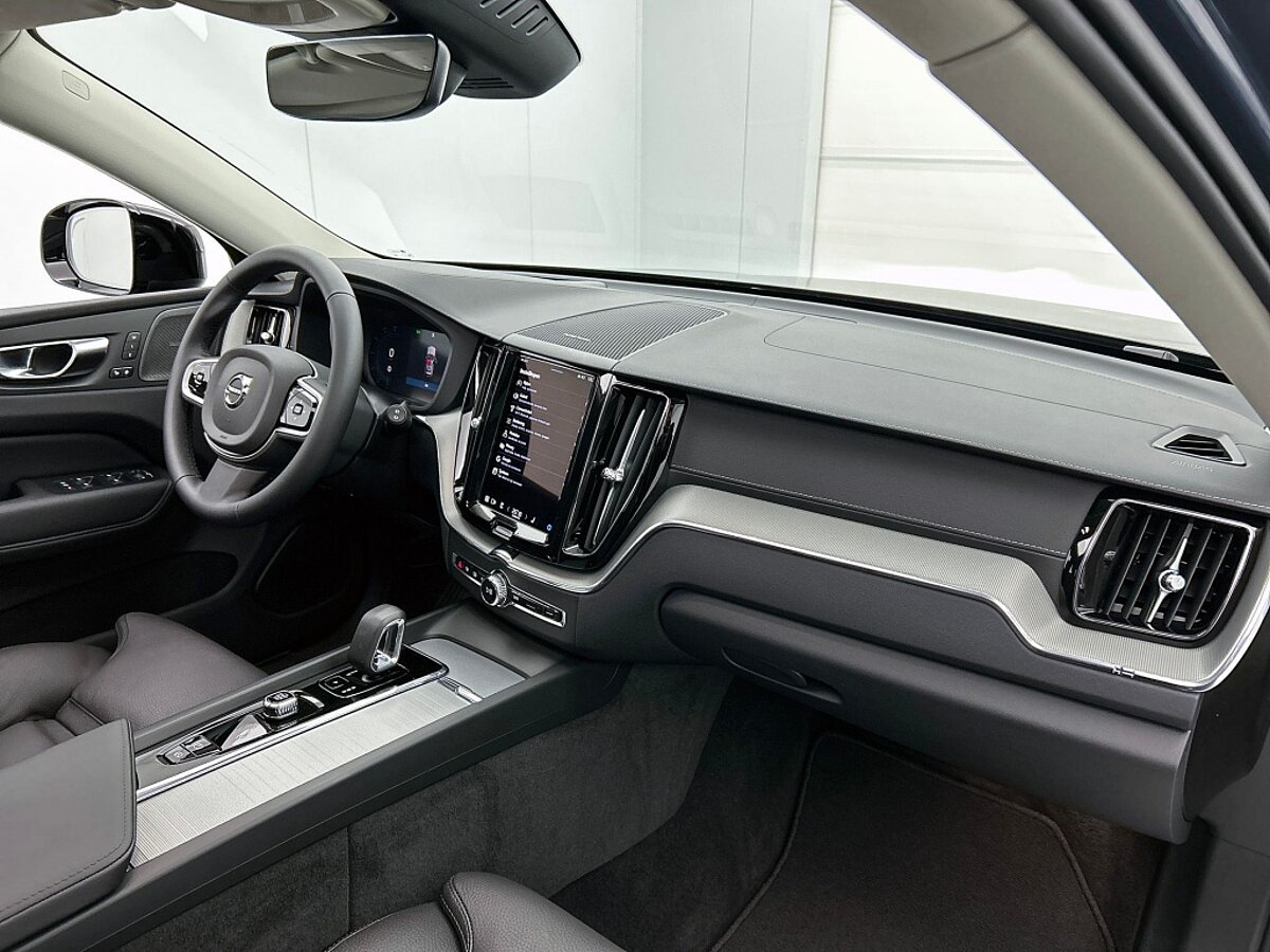 49302489 volvo xc60 2 0 t6 awd ultra dark 65