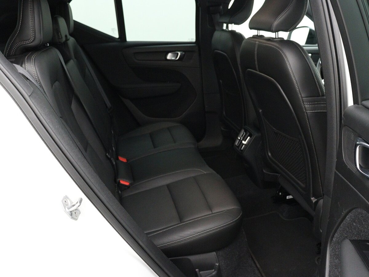 34451055 volvo xc40 1 5 t3 automaat r design leder navigatie bluetooth park 35ade5