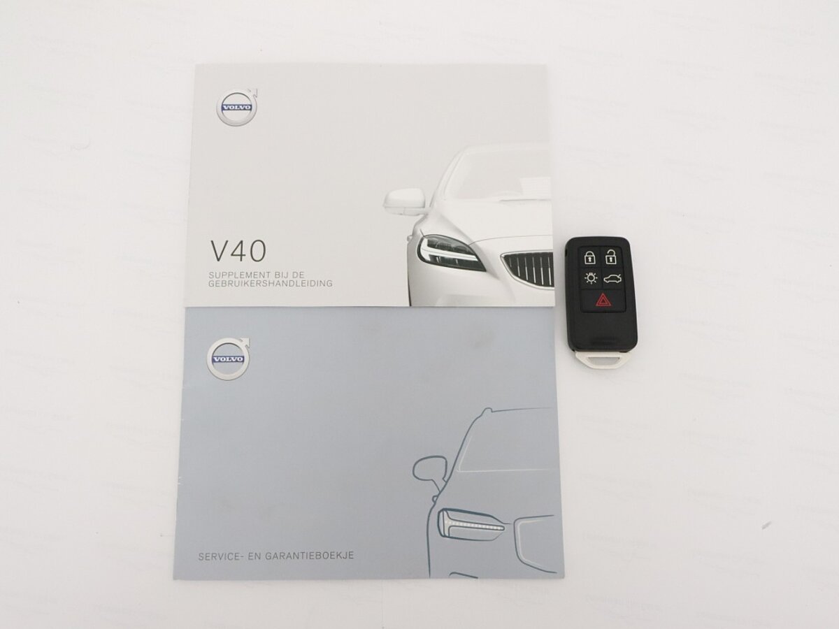 36007830 volvo v40 1 5 t3 polar sport panorama dak navigatie pdc 71