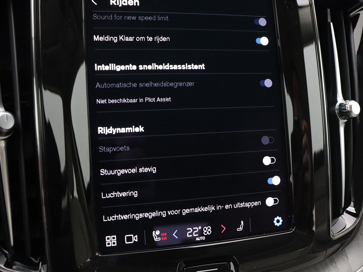 41464877 volvo xc60 2 0 t6 awd ultimate bright 279903