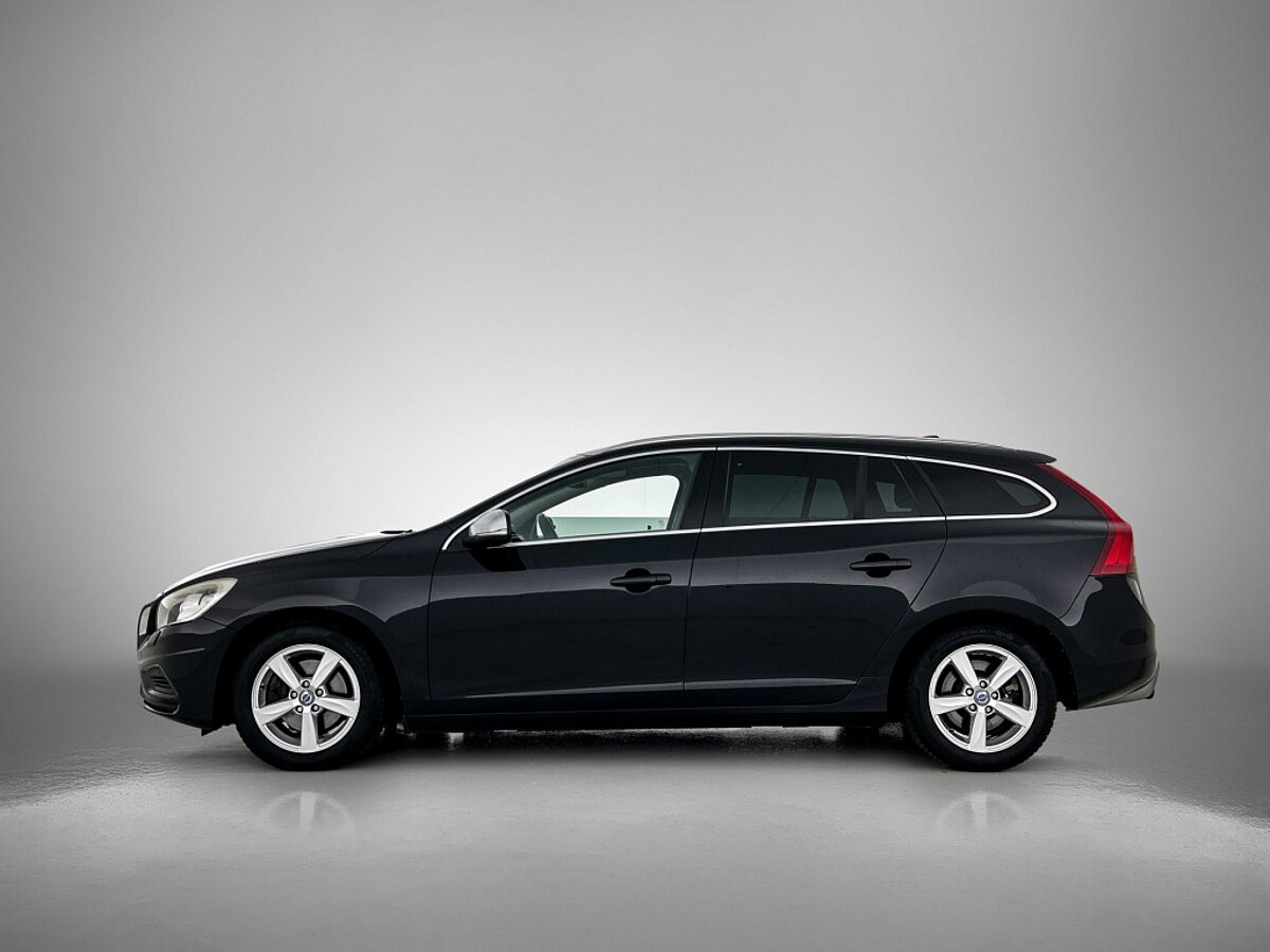 46502447 volvo v60 1 6 t4 r design panorama dak trekhaak memory seats 2 02
