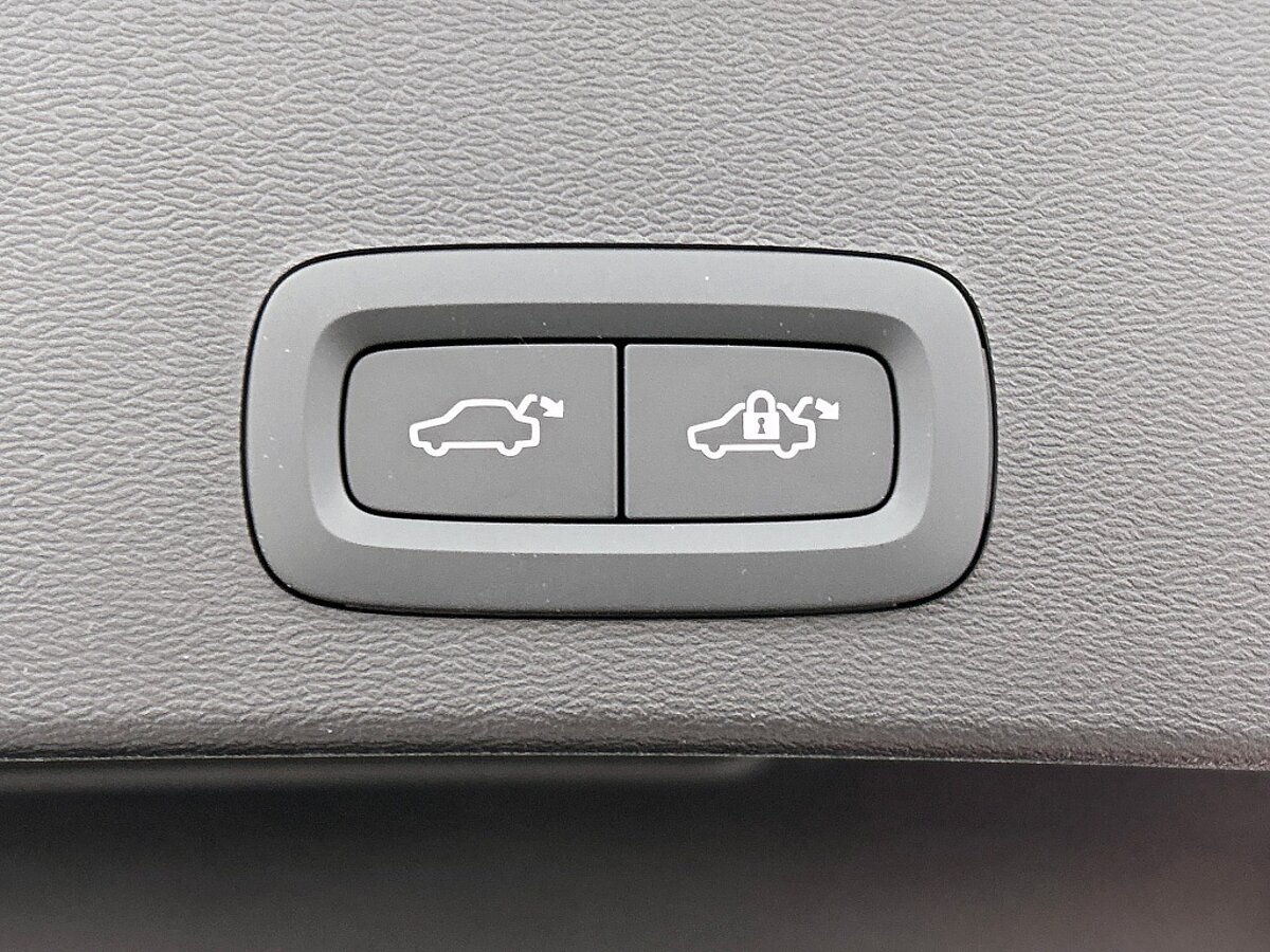 46536155 volvo ex40 extended range plus dark 82kwh 89