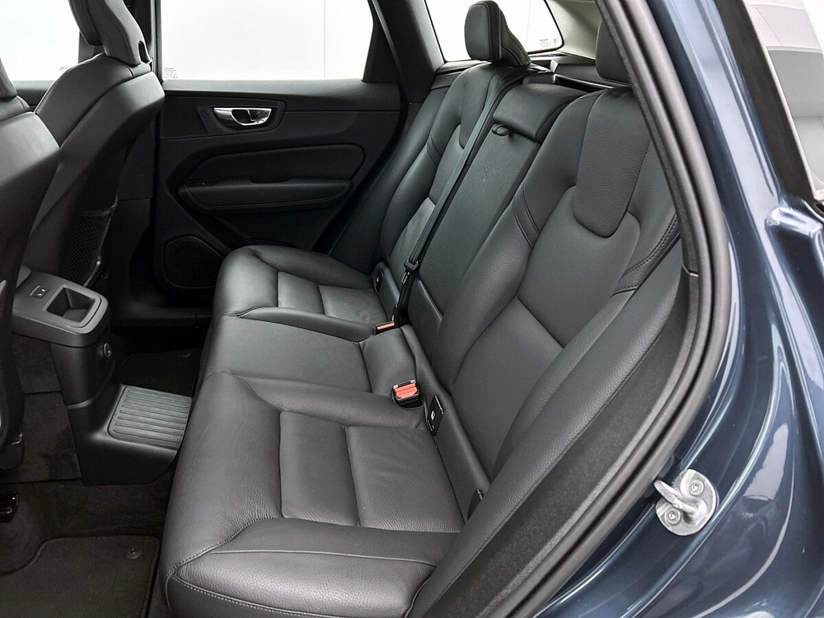 48760534 volvo xc60 2 0 t6 awd dark 8d3c2c