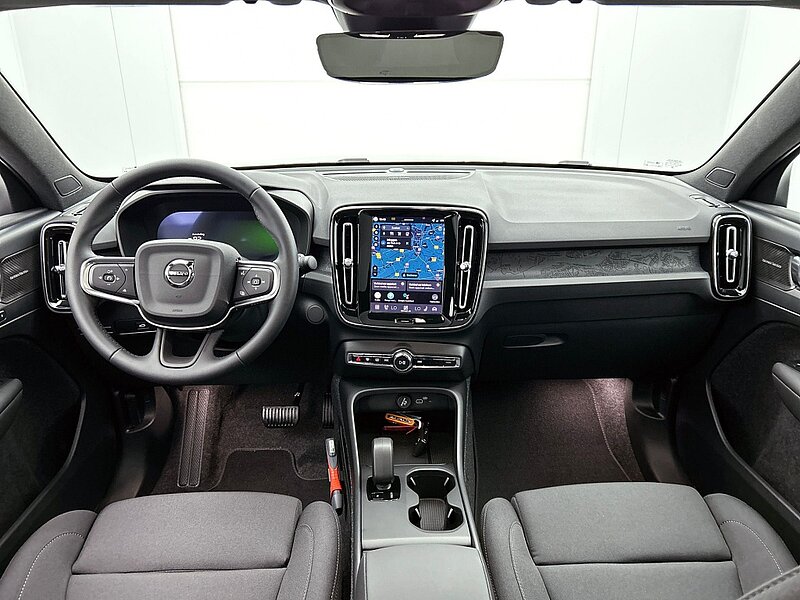 46180812 volvo ec40 ec40 plus dark 20 velgen power seats getint glas dakbog 6 07