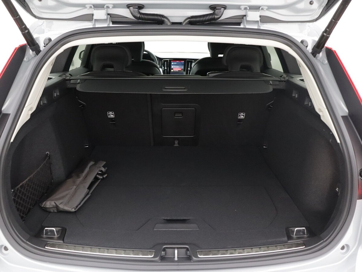 41451649 volvo v60 cross country 2 0 b5 awd core 4bd489