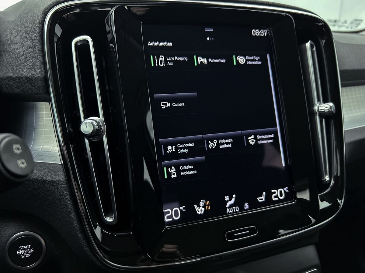 45491750 volvo xc40 t4 recharge inscription expression 38