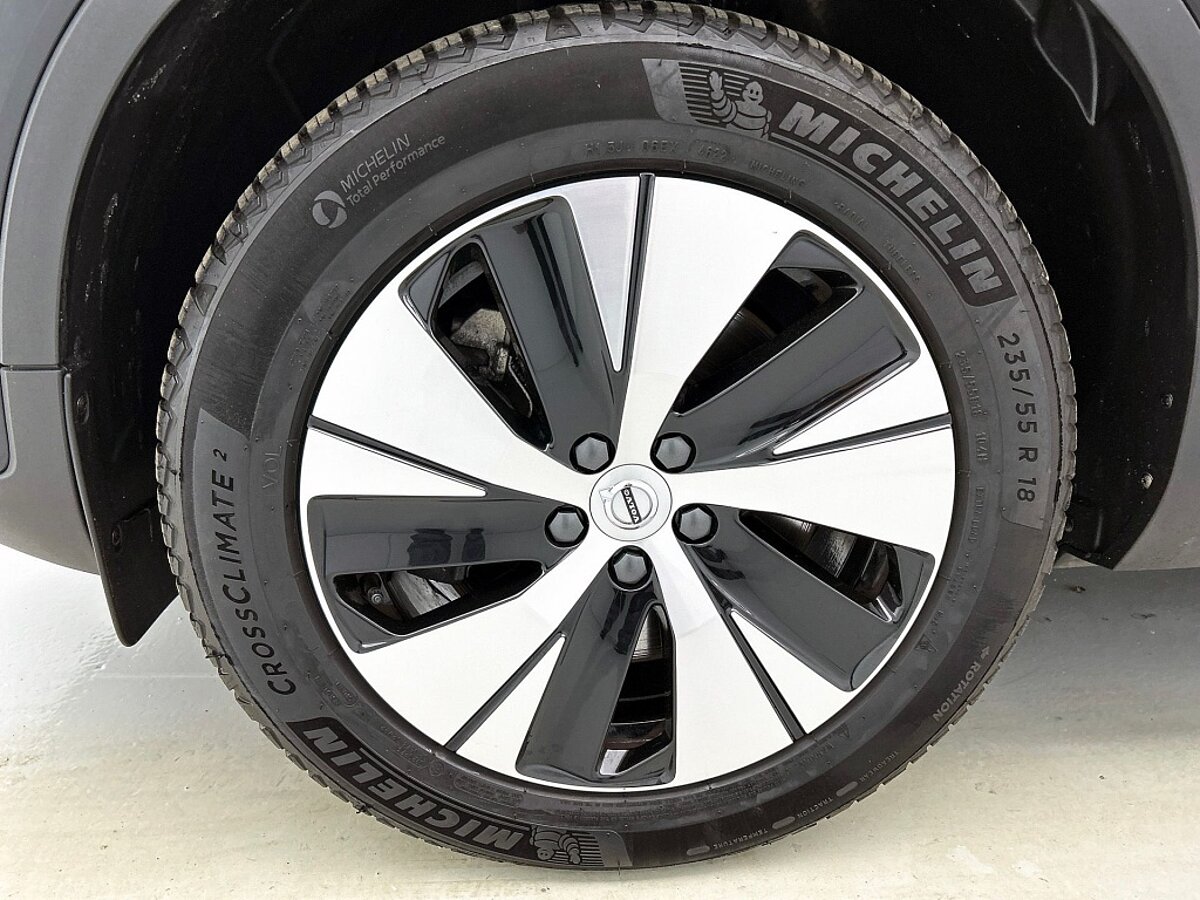 46060550 volvo xc40 1 5 t4 plus dark 61