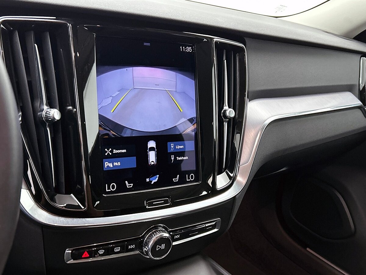 47000296 volvo v60 2 0 b3 momentum trekhaak climate pack camera 37
