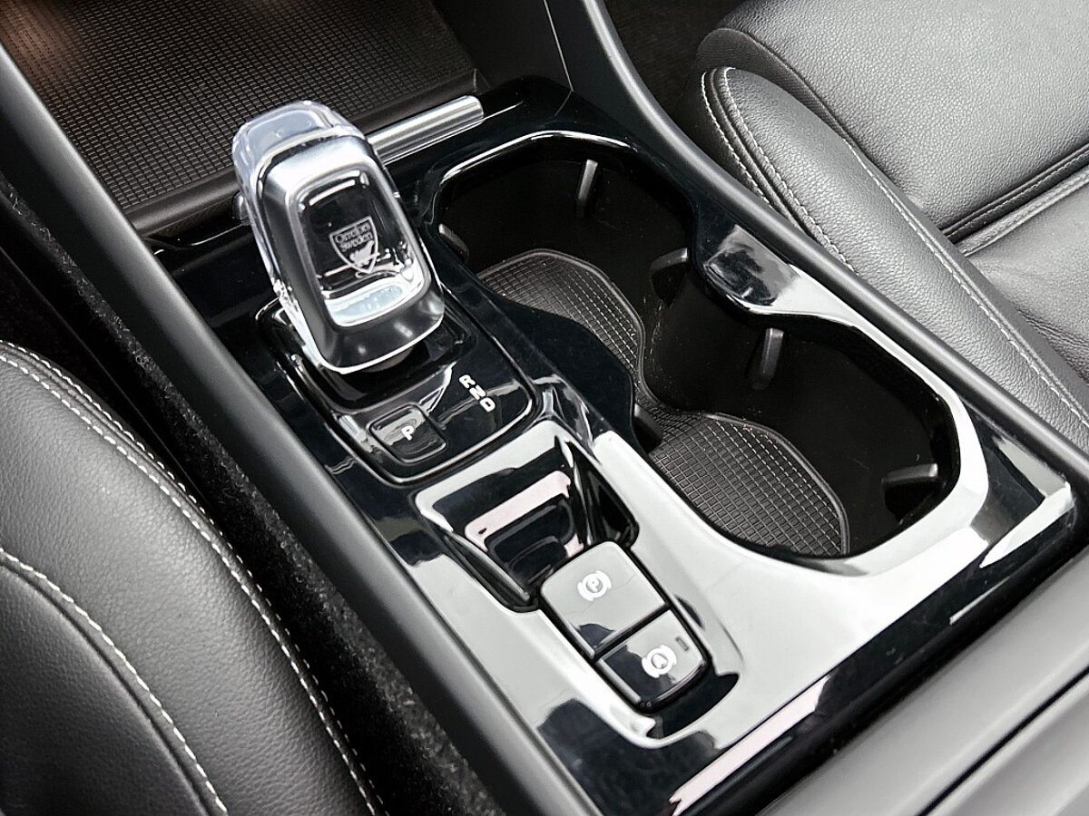 47908783 volvo xc40 1 5 t3 inscription panorama dak leder 18 lichtmetaal 46