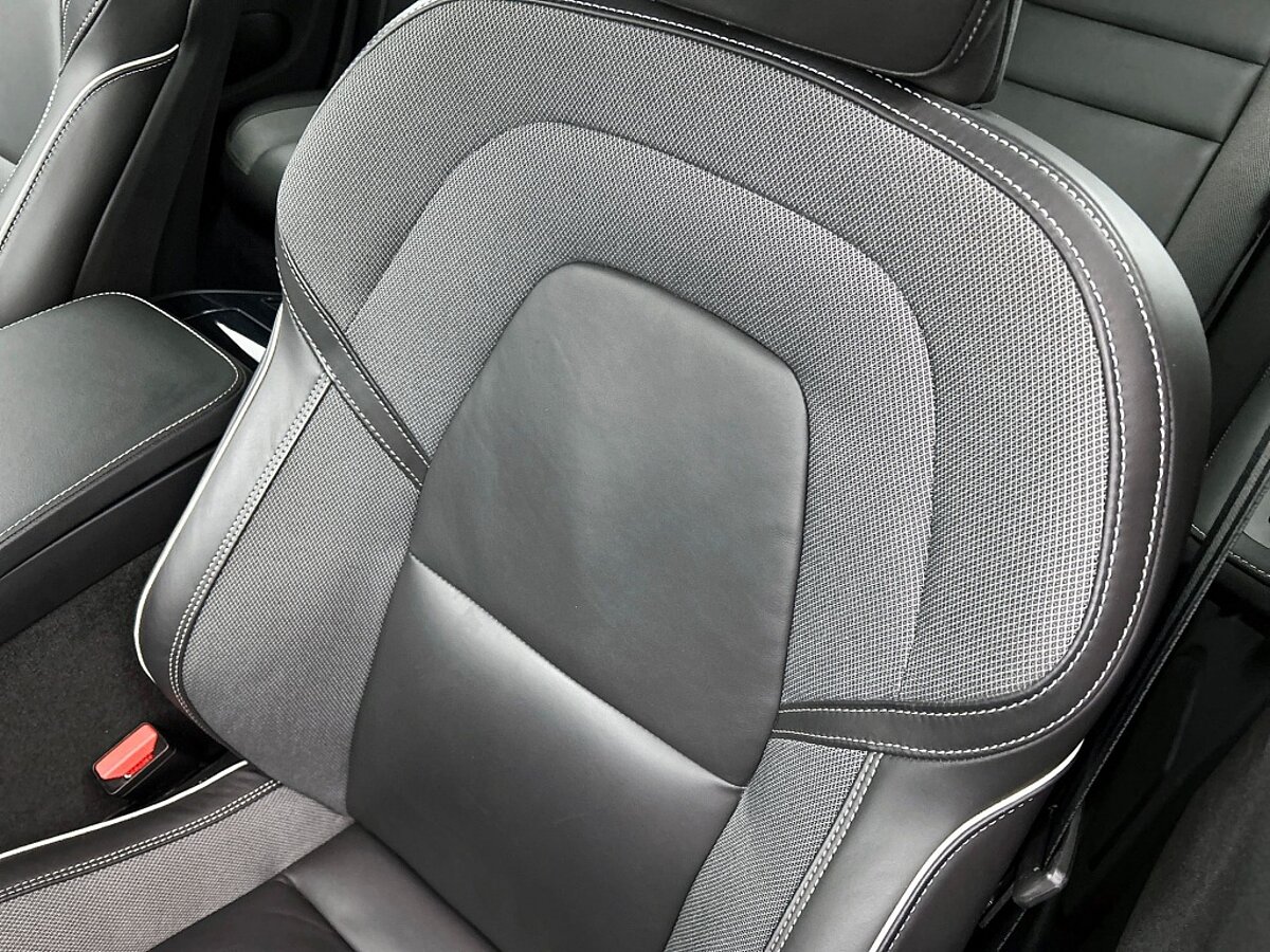 49833852 volvo v60 2 0 t6 awd plus dark trekhaak leder camera 360 harman ka 57