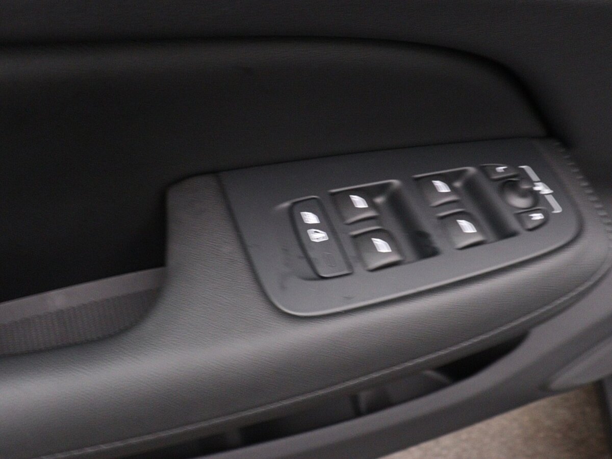 42166349 volvo v60 2 0 t6 essential edition driver assist leder climate 19 2c7c1e