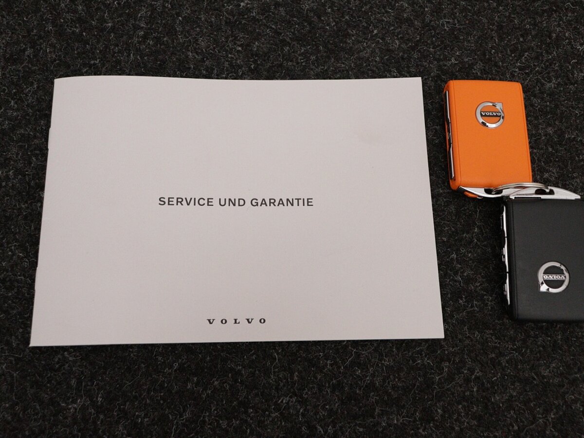 44288600 volvo xc40 1 5 t4 recharge plus bright 51