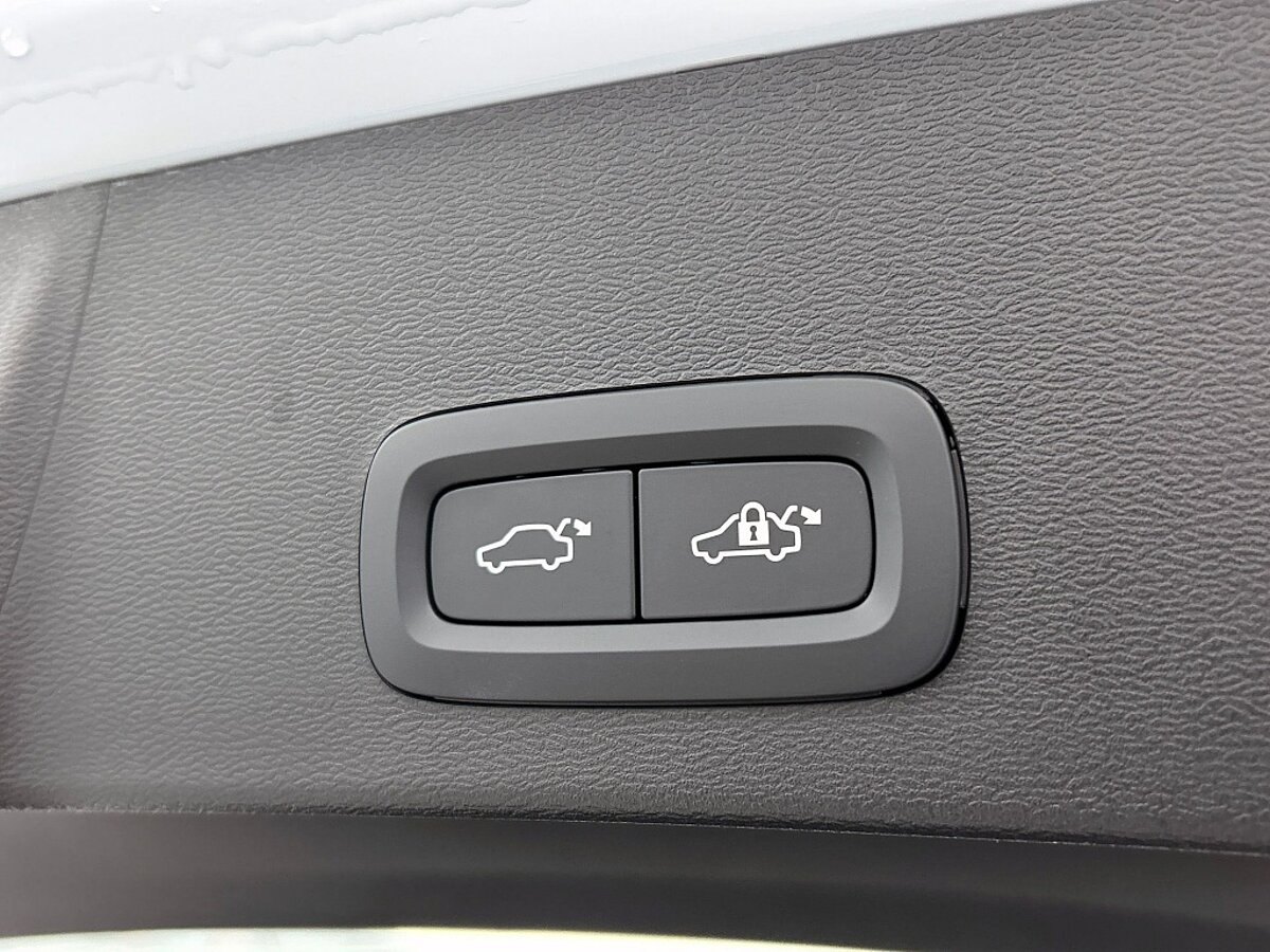 47544285 volvo xc40 2 0 b4 dark trekhaak blis memory seats h k 81