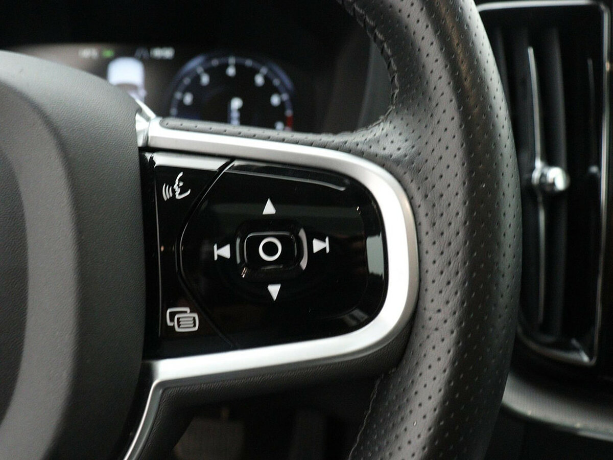 34254977 volvo xc60 2 0 t5 awd inscription panorama dak harman kardon memory s bb2f71