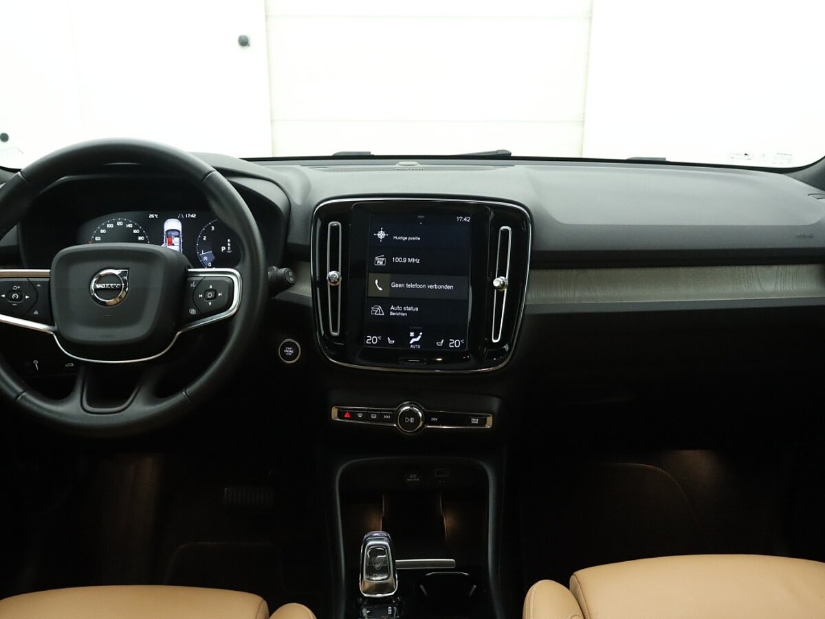 35925083 volvo xc40 2 0 t4 awd 6 08