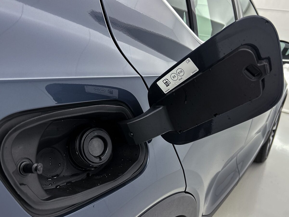 45663875 volvo xc40 t5 recharge inscription expression 32