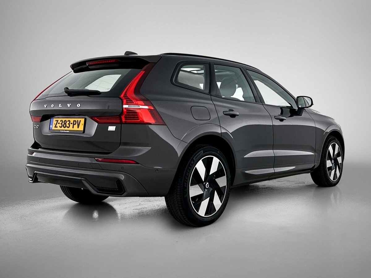 46893522 volvo xc60 2 0 t6 awd ultra dark 5