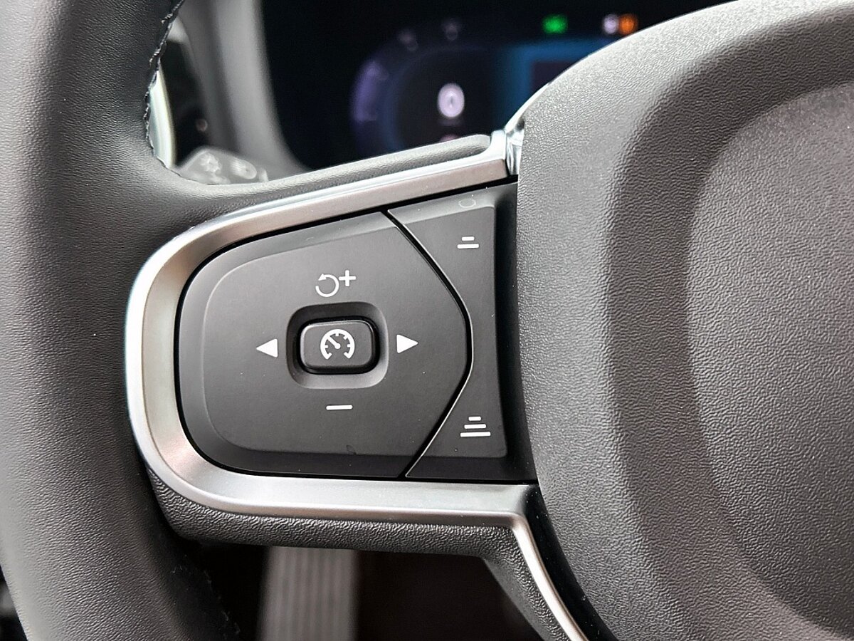 42166349 volvo v60 2 0 t6 essential edition driver assist leder climate 19 ba56fe