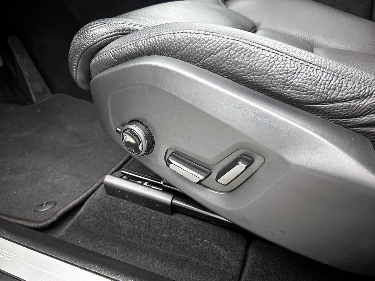 49250062 volvo xc60 2 0 t6 awd plus bright trekhaak leder panorama dak 65