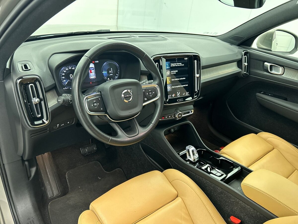 49484333 volvo xc40 1 5 t4 recharge inscription leder blis navigatie sensore 7 01