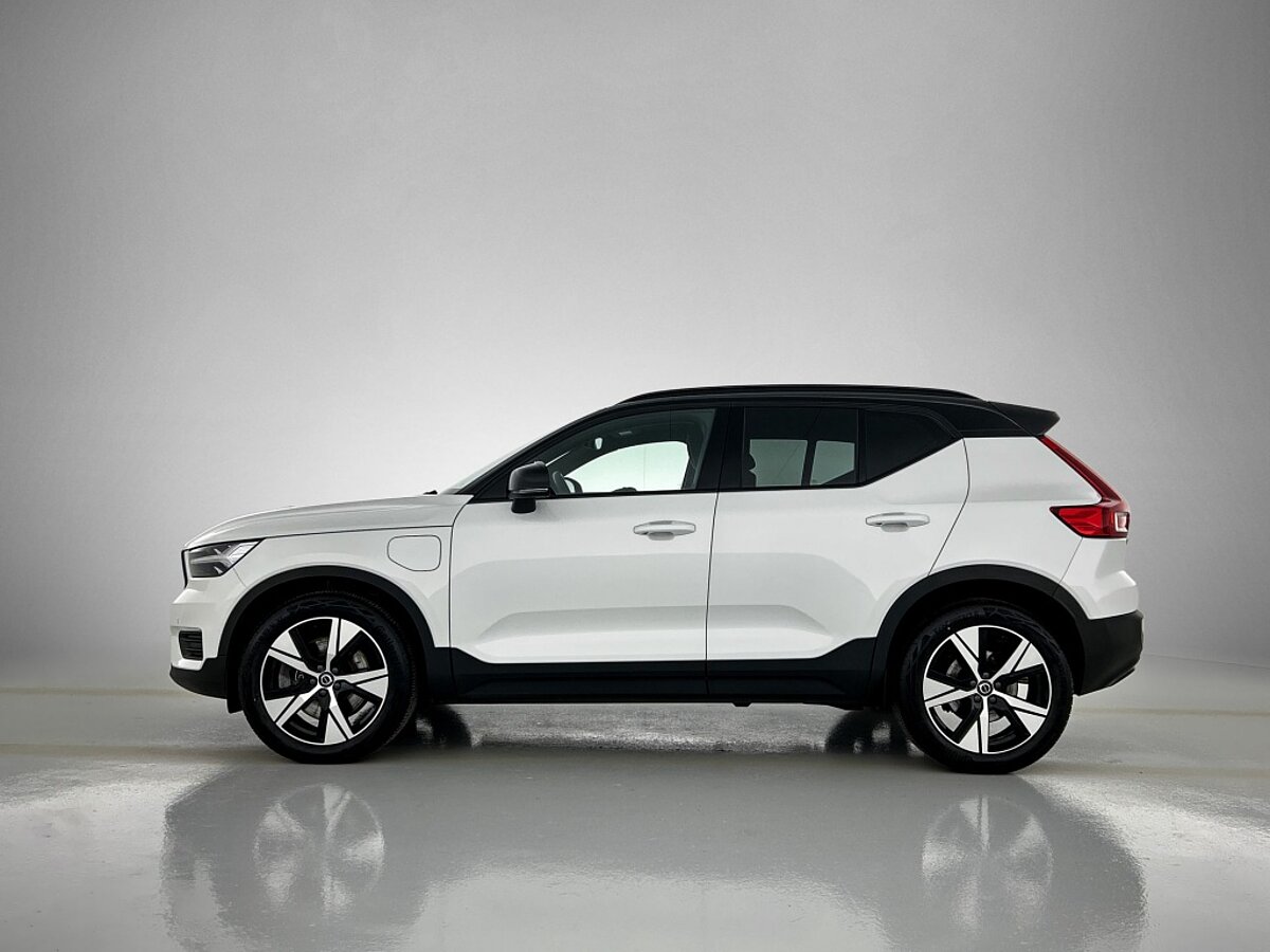 45493404 volvo xc40 1 5 t4 recharge r design panoramadak 2 01