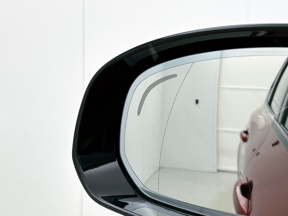 47588242 volvo xc60 2 0 t6 plug in hybrid awd ultimate dark 360 camera adative 90