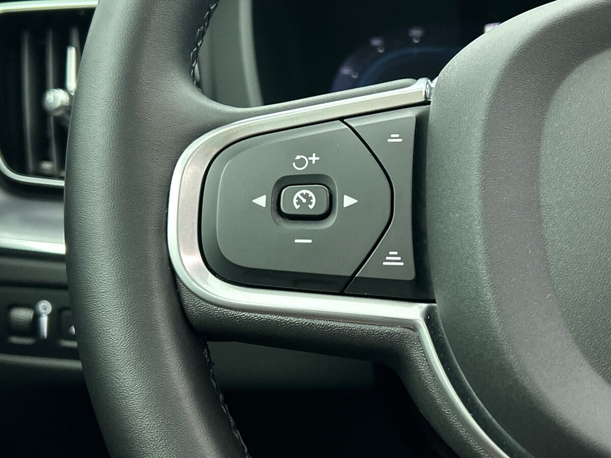 48575818 volvo xc60 2 0 t6 plug in hybrid awd inscription expression 91