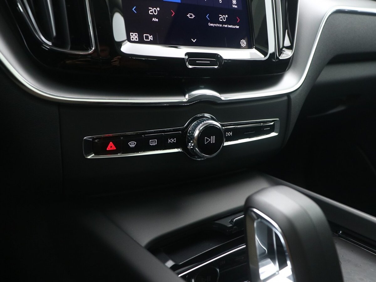 44246649 volvo xc60 2 0 t6 awd essential edition trekhaak panoramadak lage fis 8fd531