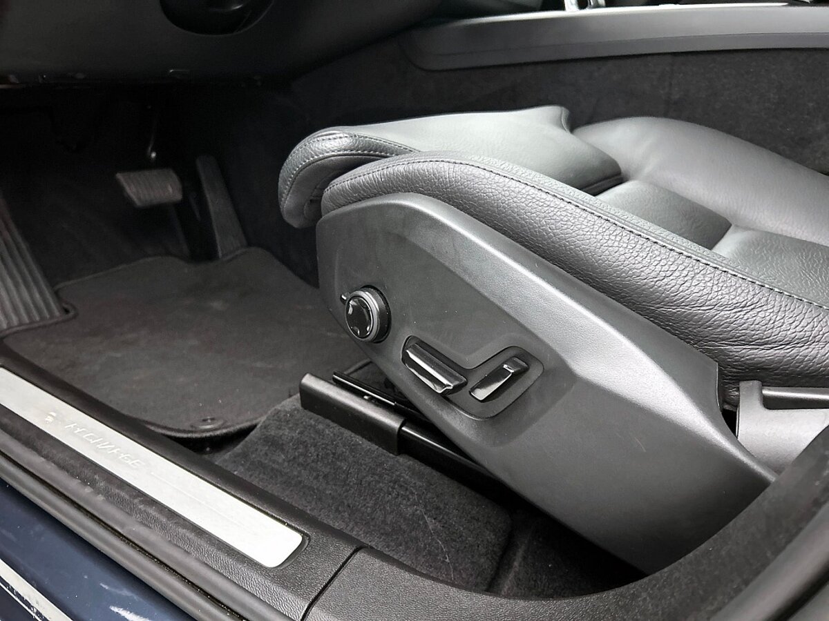 46744793 volvo xc60 2 0 t6 plus dark panorama dak all season trekhaak 8921a6