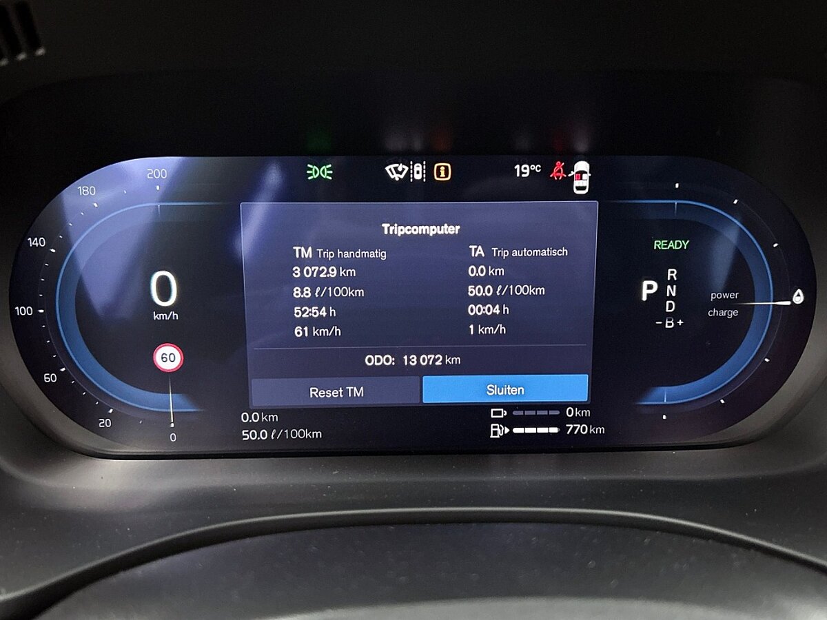 47466131 volvo xc60 t6 awd ultra dark plug in hybrid 59