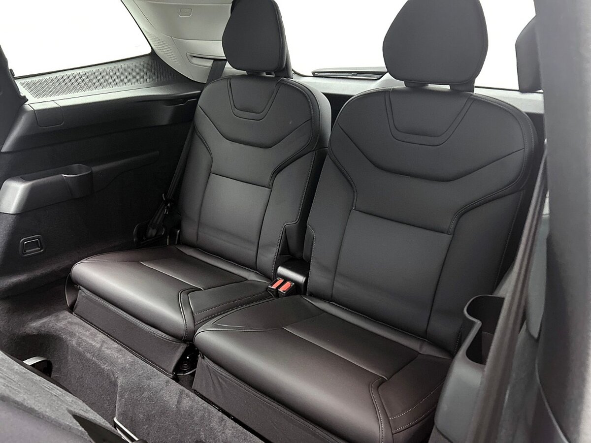 48676506 volvo ex90 ex 90 2wd core 7 zitter voorraad onyx black nordico microt 9 05