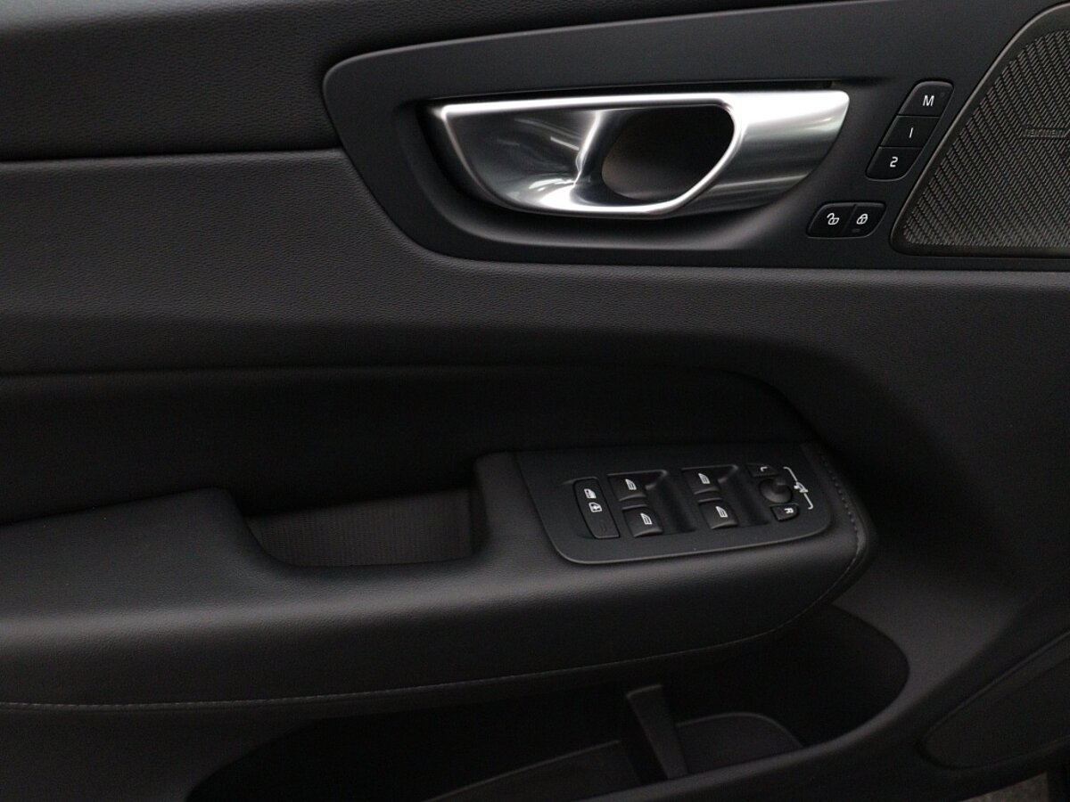 43852734 volvo xc60 2 0 t8 awd ultra dark trekhaak 360a camera luchtvering 06