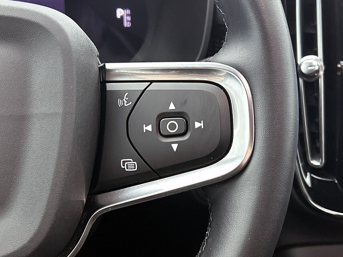 45933217 volvo xc40 recharge plus 89