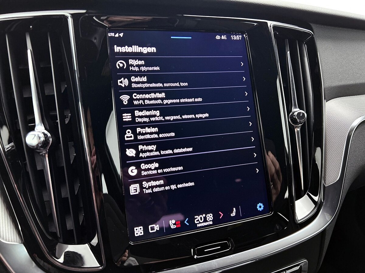 47464303 volvo v60 t6 awd recharge plus dark trekhaak 74