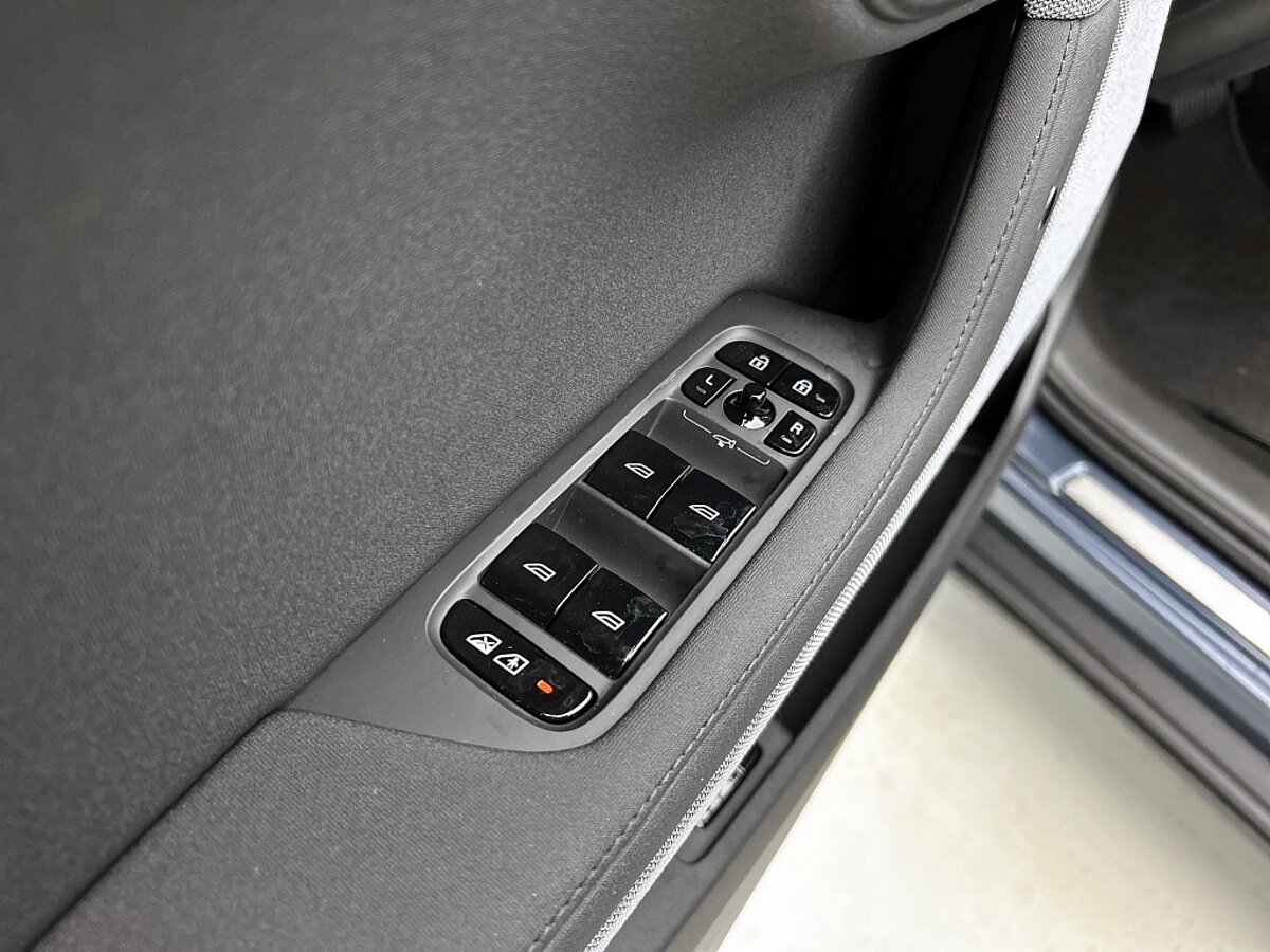 47869395 polestar 2 long range dual motor 82kwh pilot climate plus pixel led 40