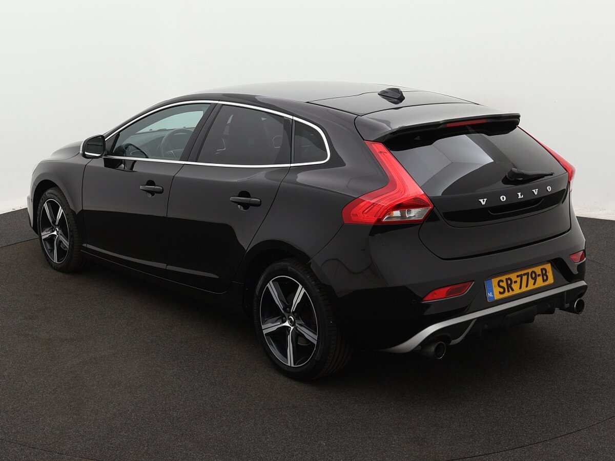 35472655 volvo v40 2 0 t4 bns sport panorama dak navigatie camera achter le 3 02