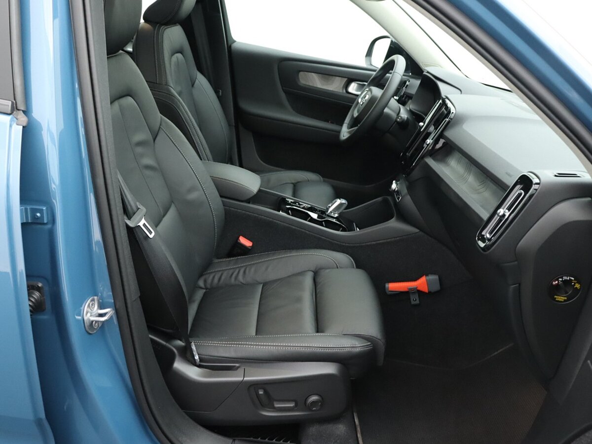 36079819 volvo xc40 1 5 t5 recharge ultimate bright 38