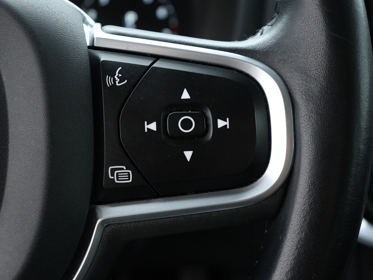 38427279 volvo v60 2 0 t4 momentum pro climate pack 73