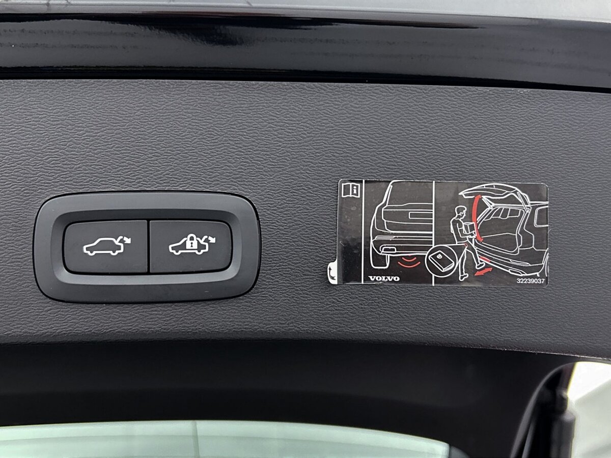 45634460 volvo xc40 1 5 t4 recharge inscription 38