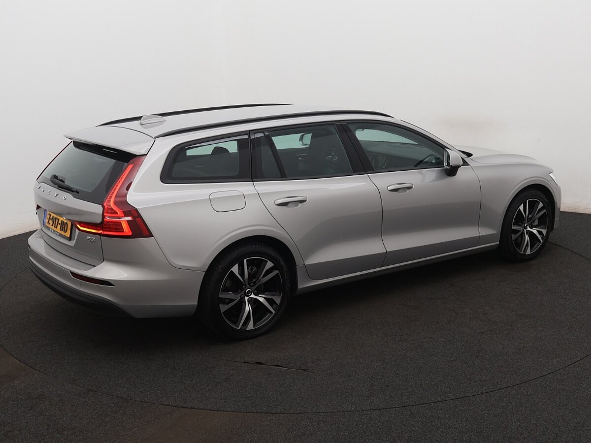 40923694 volvo v60 2 0 b3 essential edition 18 inch wielen trekhaak driver a 02
