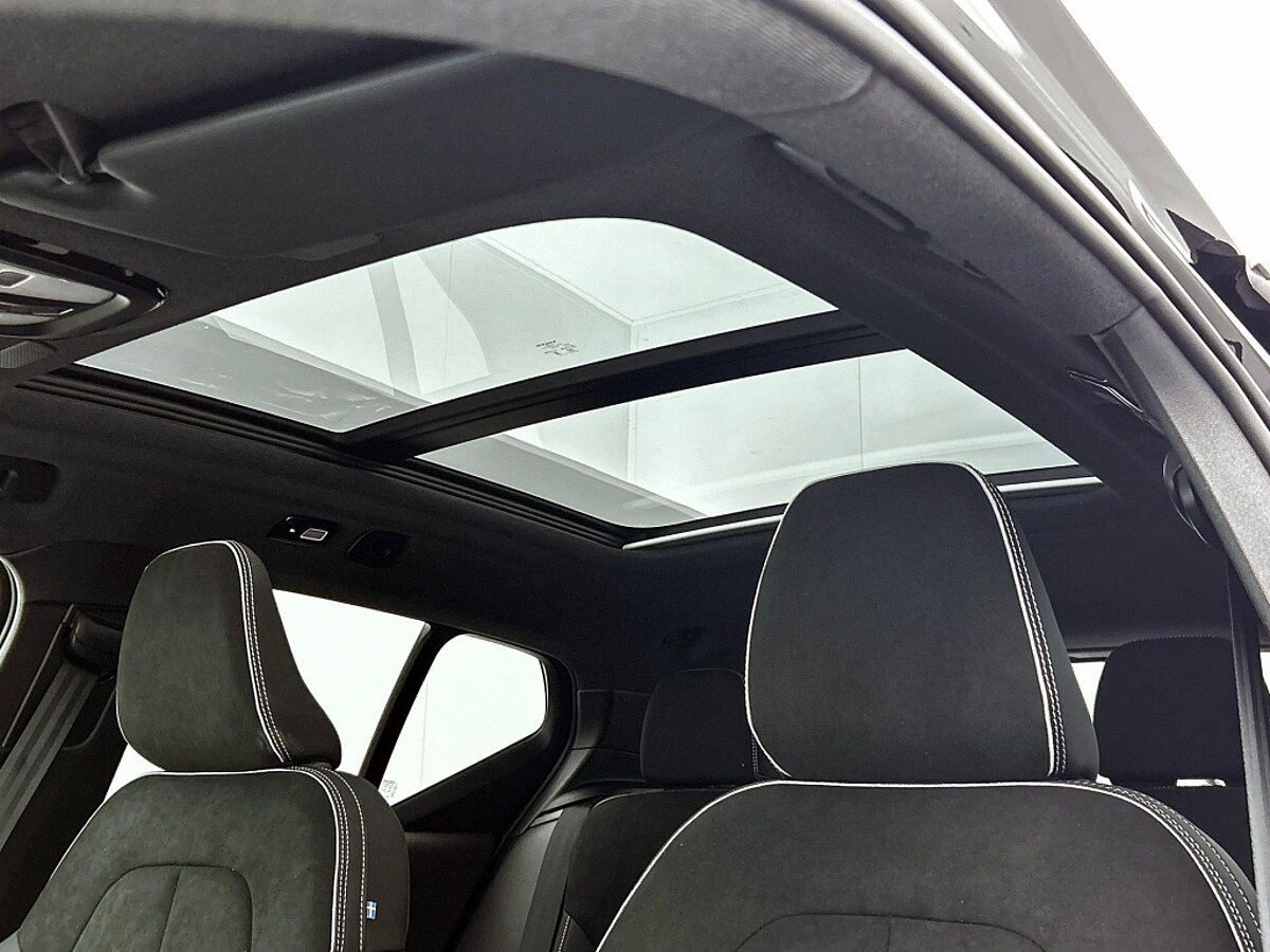 46277276 volvo xc40 xc 40 b4 plus black edition panoramadak 360 graden camera 25a1f7