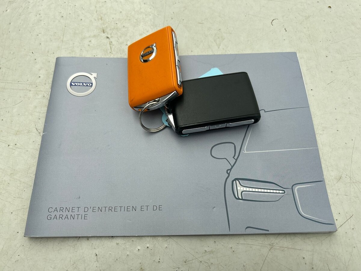 48303075 volvo xc40 1 5 t4 recharge inscription leder blis navigatie sensore 43