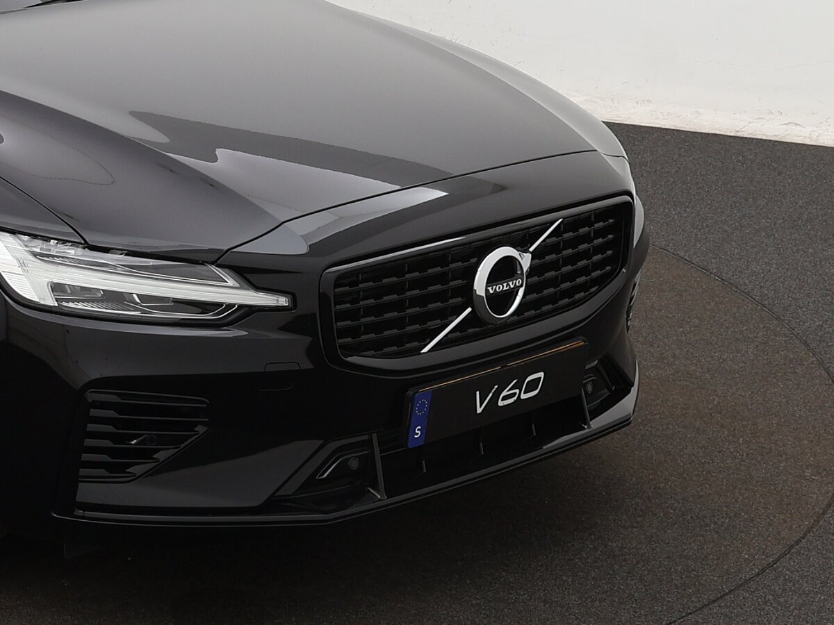 35014607 volvo v60 2 0 t6 recharge awd r design 02