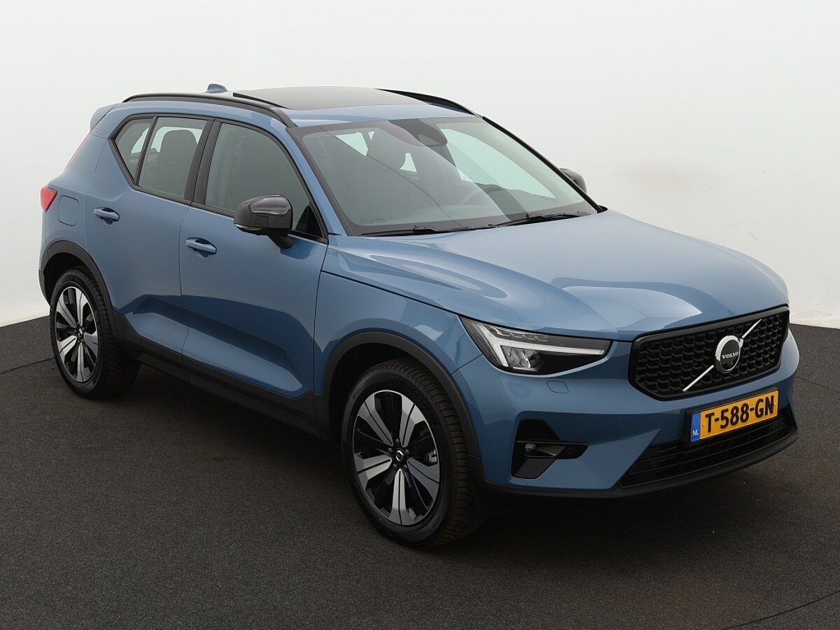 35531406 volvo xc40 1 5 t5 recharge ultimate dark 8 04